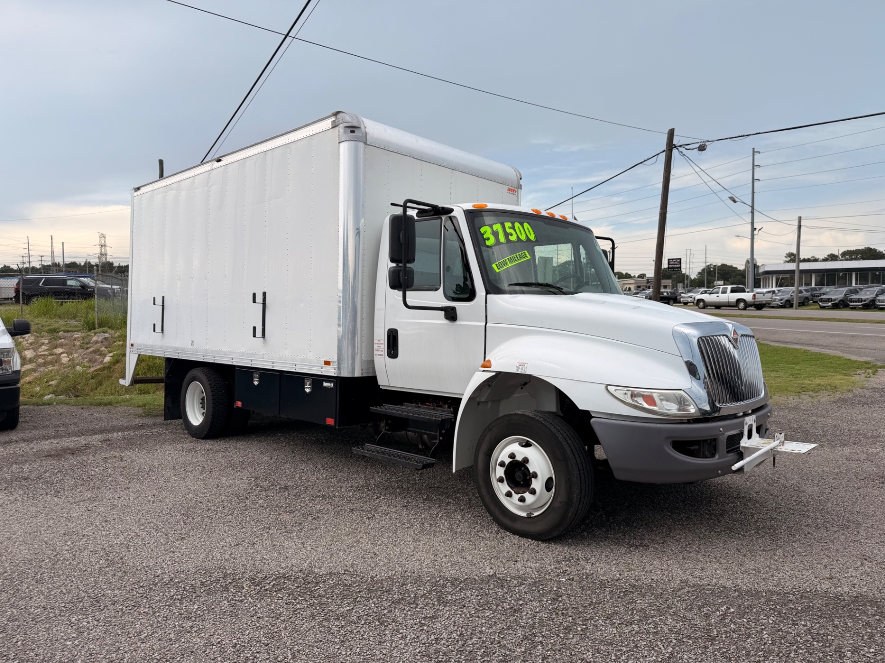 2018 International 4300 SBA LP — photo 1